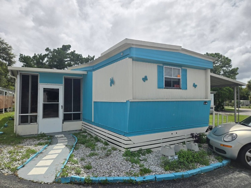 Motivated Seller - Don't Miss Out!  This charming, updated home - Beach Home for sale in Ormond Beach, Florida on Beachhouse.com
