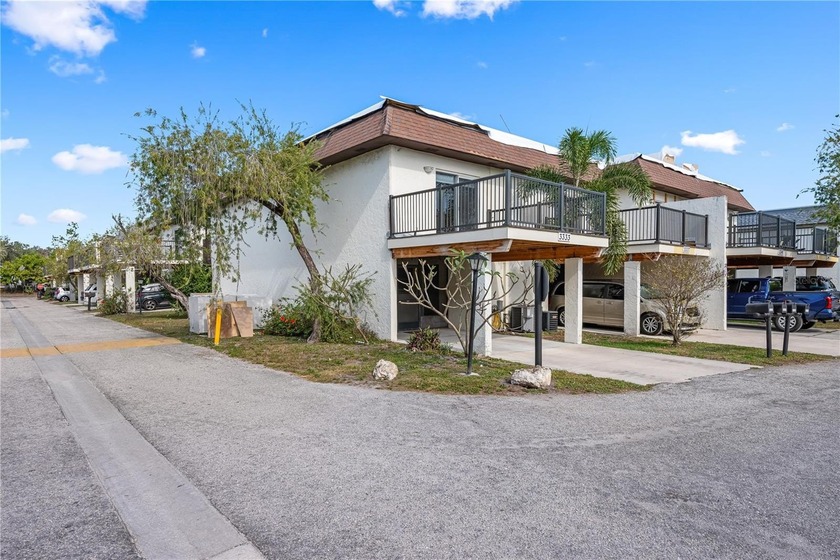 Under contract-accepting backup offers. Recently renovated - Beach Townhome/Townhouse for sale in Sarasota, Florida on Beachhouse.com