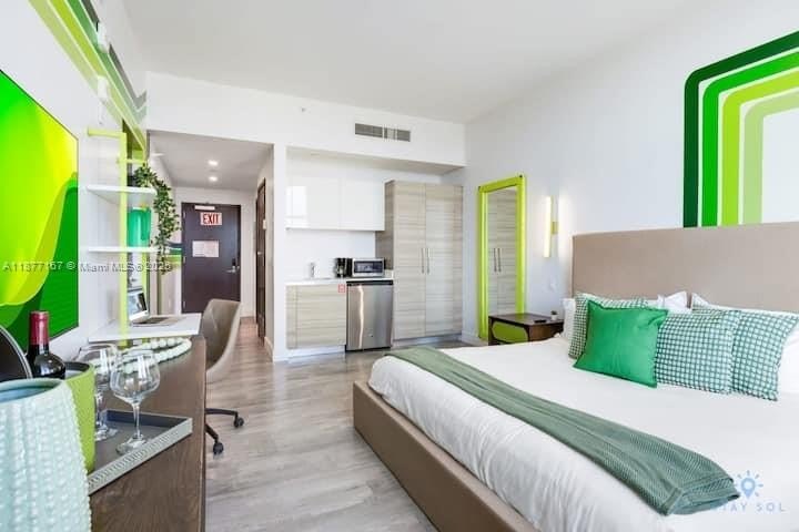 Beautiful studio at Costa Hollywood Resort. Fashionably - Beach Condo for sale in Hollywood, Florida on Beachhouse.com