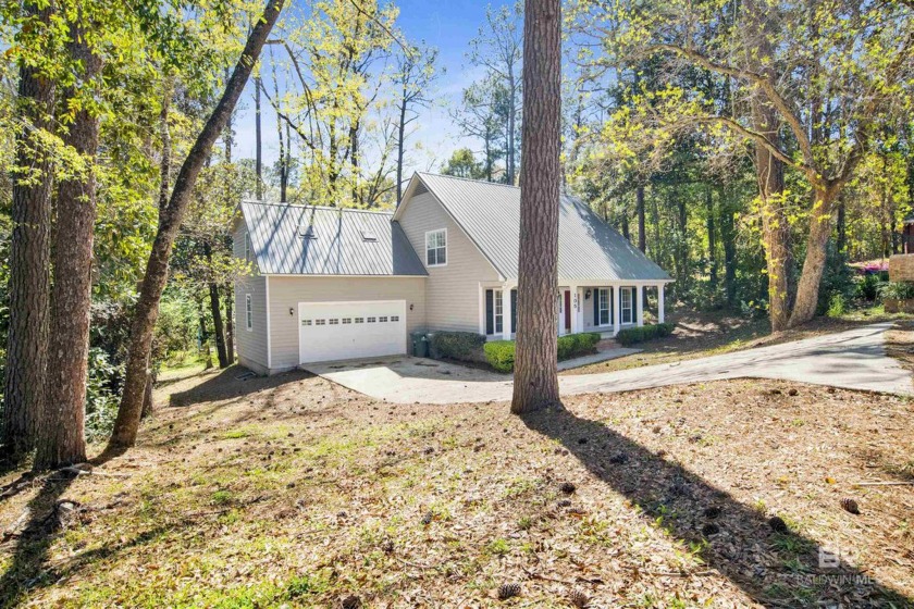 Charming 4BR/3.5BA Home in Lake Forest - Daphne, Alabama.Welcome - Beach Home for sale in Daphne, Alabama on Beachhouse.com