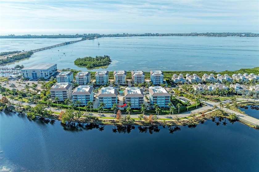 Welcome home to this stunning, move-in-ready condominium - Beach Condo for sale in Bradenton, Florida on Beachhouse.com
