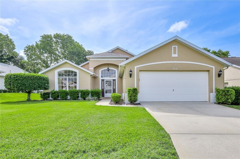 3/2/2 with over 2,000 sq. ft. situated on lovely cul-de-sac - Beach Home for sale in Spring Hill, Florida on Beachhouse.com