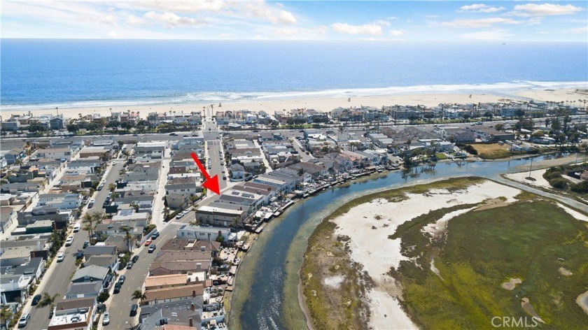 Welcome to your dream retreat in the heart of Newport Shores--a - Beach Home for sale in Newport Beach, California on Beachhouse.com