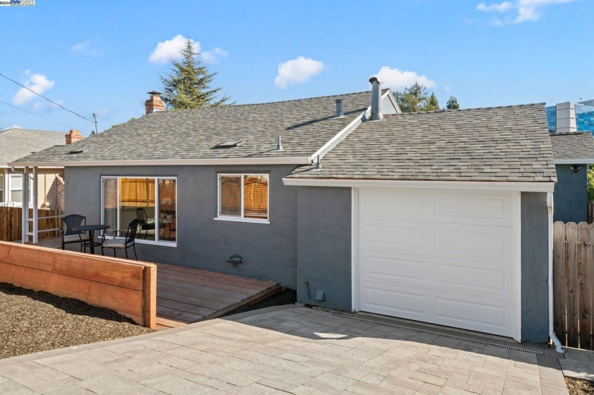 Welcome Home! This spacious 3-bedroom, 3-full bath home features - Beach Home for sale in Castro Valley, California on Beachhouse.com