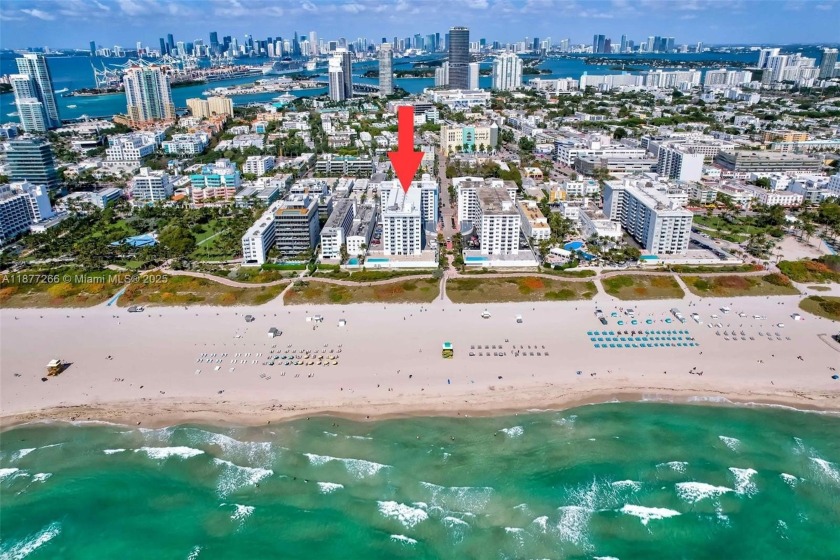 Rarely available south facing unit w/ocean views and oversized - Beach Condo for sale in Miami Beach, Florida on Beachhouse.com