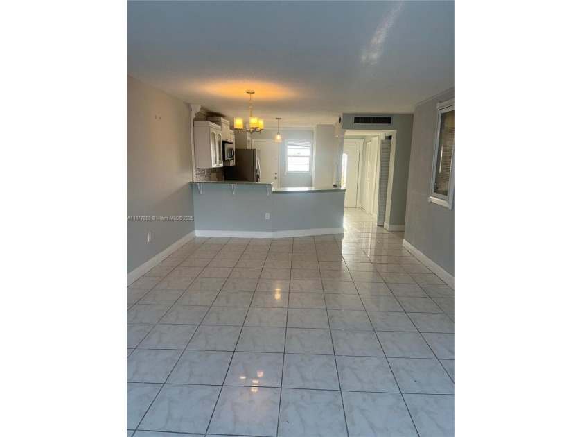This spacious 2 bedroom condo, is securely located in a gated - Beach Condo for sale in Miami, Florida on Beachhouse.com
