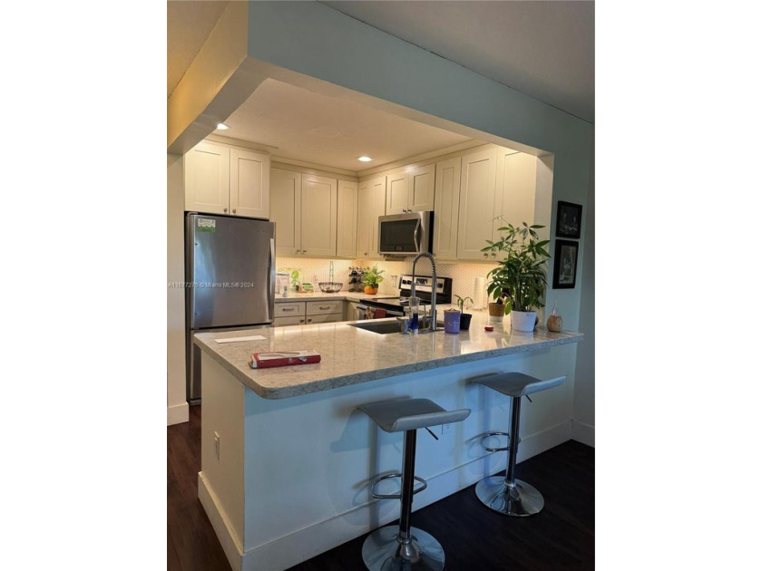 Beautiful condo in Dania Beach available for investors or for - Beach Condo for sale in Dania, Florida on Beachhouse.com