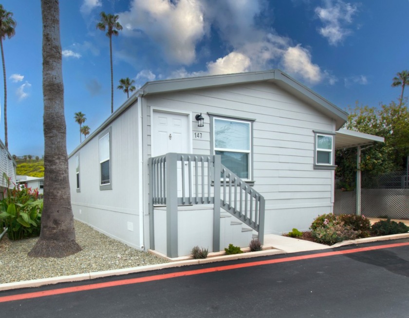 2018 Fleetwood Manufactured Home in Beachwood Village Mobilehome - Beach Home for sale in Dana Point, California on Beachhouse.com