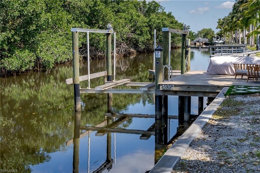 Lot 17 - Waterfront Paradise Awaits!

Imagine enjoying - Beach Lot for sale in Naples, Florida on Beachhouse.com