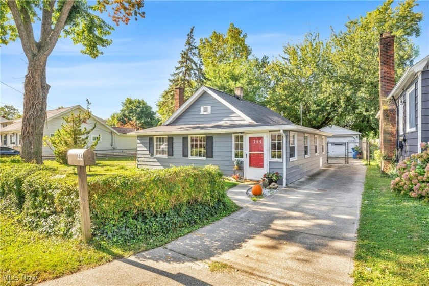 One floor living at it's best. Adorable Eastlake ranch steps - Beach Home for sale in Eastlake, Ohio on Beachhouse.com