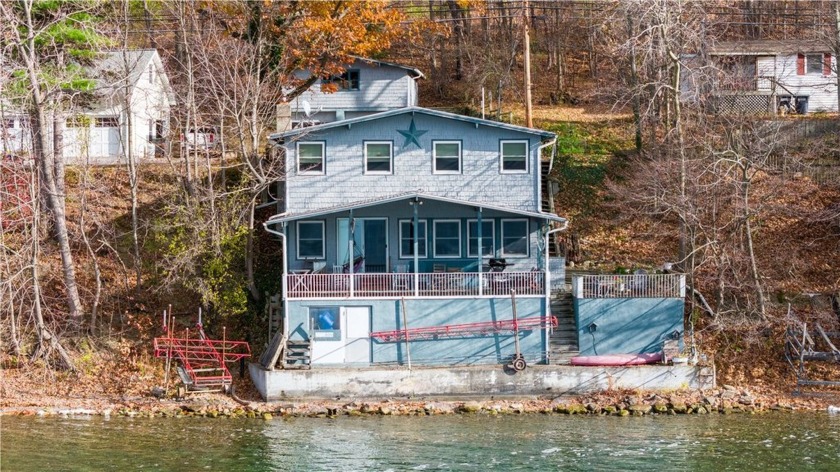 Keuka Lake, East Side Road Year-Round Cottage! This lower East - Beach Home for sale in Milo, New York on Beachhouse.com