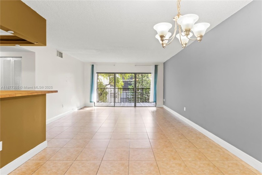 Spacious 2-bedroom, 2-bath condo in Summertree Village at the - Beach Condo for sale in Miami, Florida on Beachhouse.com