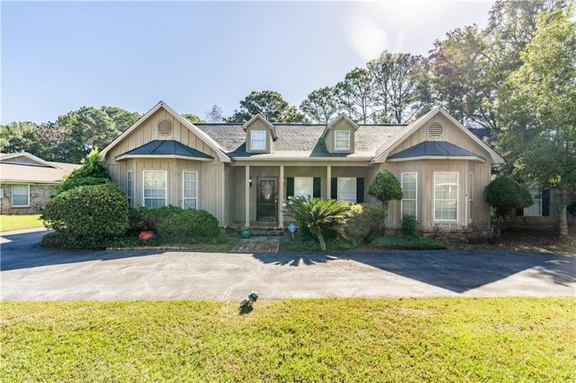 Welcome to 3821 St Andrews Loop E. Nestled in the heart of - Beach Home for sale in Mobile, Alabama on Beachhouse.com