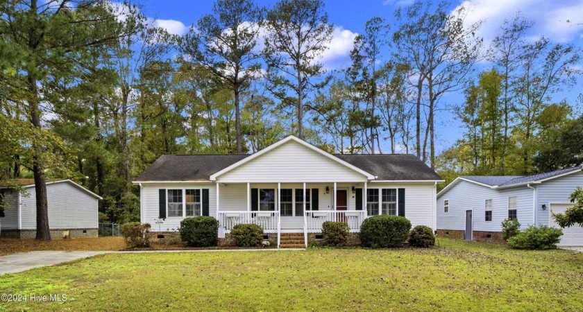 Welcome to this well-cared-for modular home nestled along - Beach Home for sale in Calabash, North Carolina on Beachhouse.com