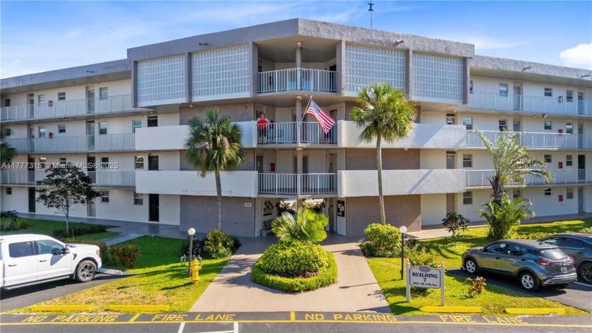Welcome to this beautifully remodeled, move-in ready 1 bed, 1 - Beach Condo for sale in Lauderdale Lakes, Florida on Beachhouse.com