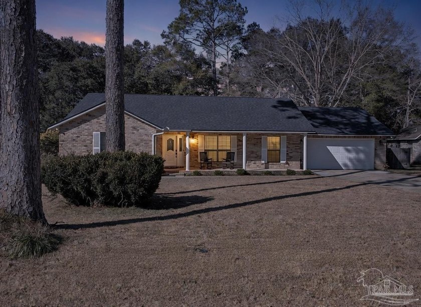 **OPEN HOUSE: SATURDAY, MARCH 21ST 10AM - 12PM!** Effective Year - Beach Home for sale in Pace, Florida on Beachhouse.com