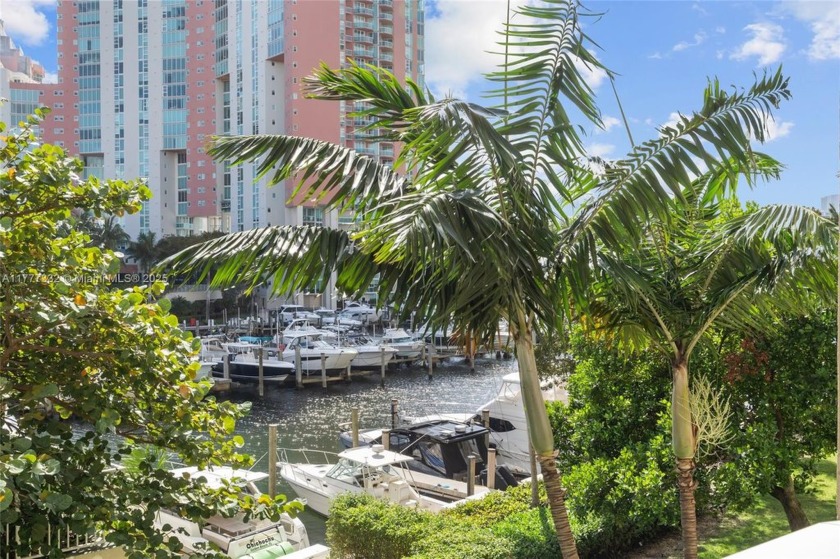 Great value at $341 per square foot! This 2-bedroom + den - Beach Condo for sale in Aventura, Florida on Beachhouse.com