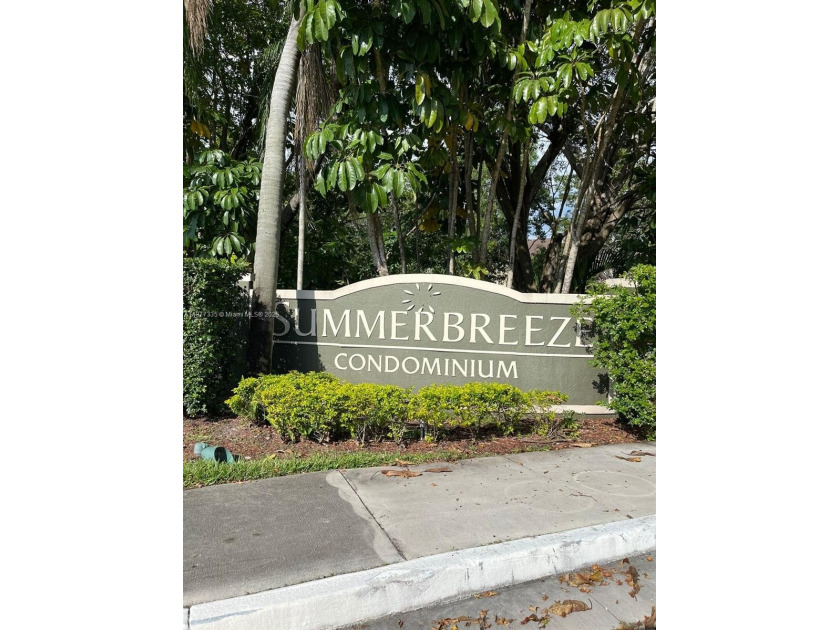Investor dream!  This 1 bed, 1 bath lakefront condo on the first - Beach Condo for sale in Sunrise, Florida on Beachhouse.com