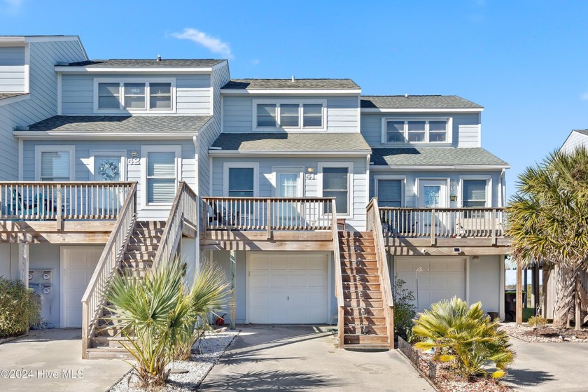 Gorgeous townhome in Bermuda Landing with TWO decks on sound - Beach Condo for sale in North Topsail Beach, North Carolina on Beachhouse.com