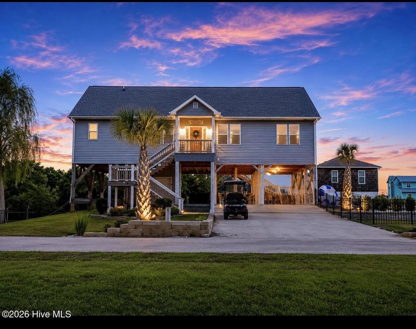 Great investment property, second home or fulltime residence - Beach Home for sale in Emerald Isle, North Carolina on Beachhouse.com