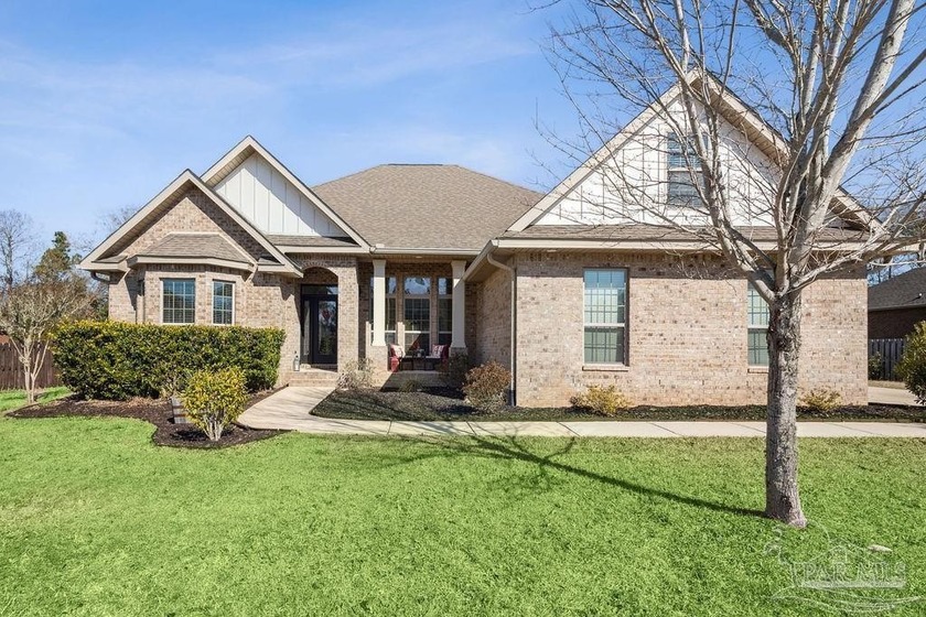 STUNNING GUNITE POOL HOME IN HIGHLY DESIRABLE ASHLEY PLANTATION - Beach Home for sale in Pace, Florida on Beachhouse.com