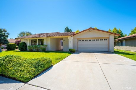 Welcome to your next home in the heart of the peaceful Blacklake - Beach Home for sale in Nipomo, California on Beachhouse.com