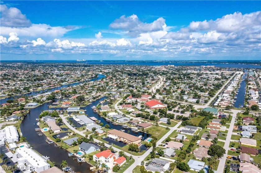 NO FLOODING!!!!  Motivated Seller! Welcome to your dream home in - Beach Condo for sale in Cape Coral, Florida on Beachhouse.com