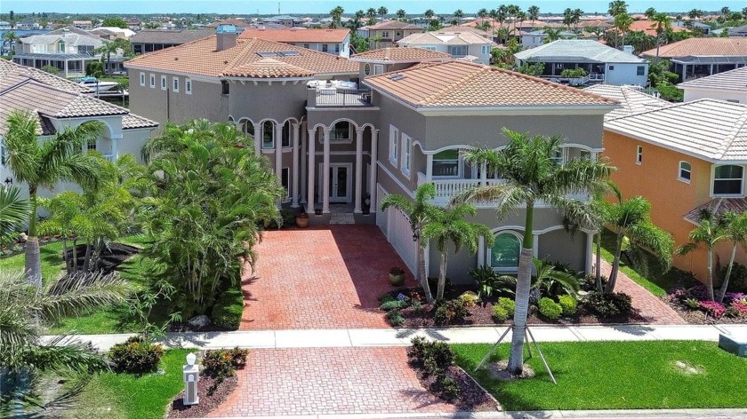 Welcome to paradise in the exclusive, gated waterfront community - Beach Home for sale in Apollo Beach, Florida on Beachhouse.com