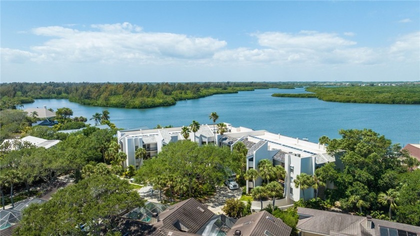 Look no further! Great value in desirable Harbour Island Club! - Beach Home for sale in Vero Beach, Florida on Beachhouse.com
