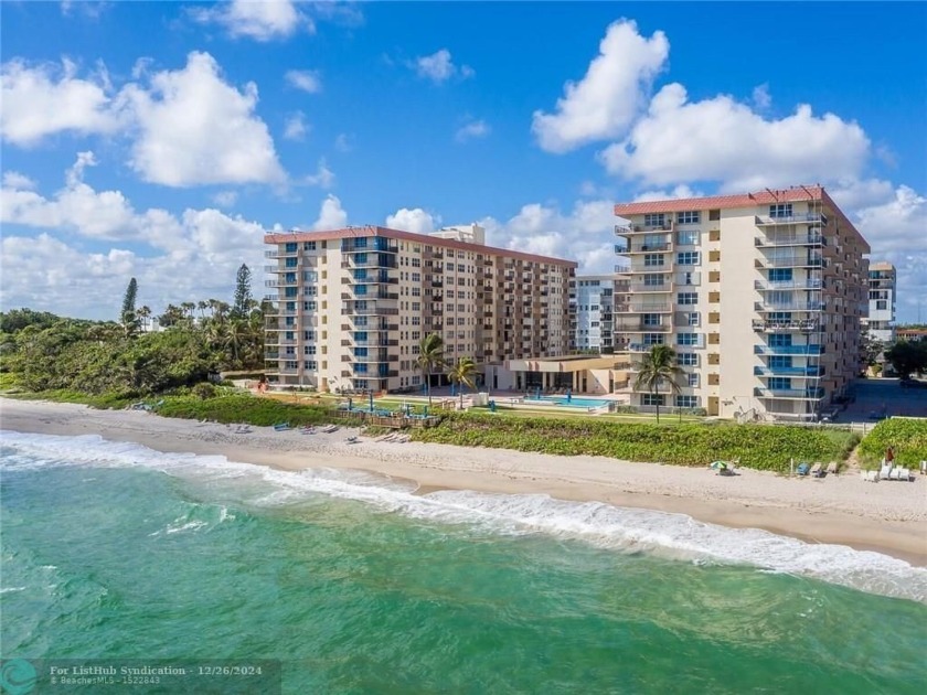 Live in paradise in this beautiful 2-bedroom, 2-bath condo in - Beach Condo for sale in Hillsboro Beach, Florida on Beachhouse.com