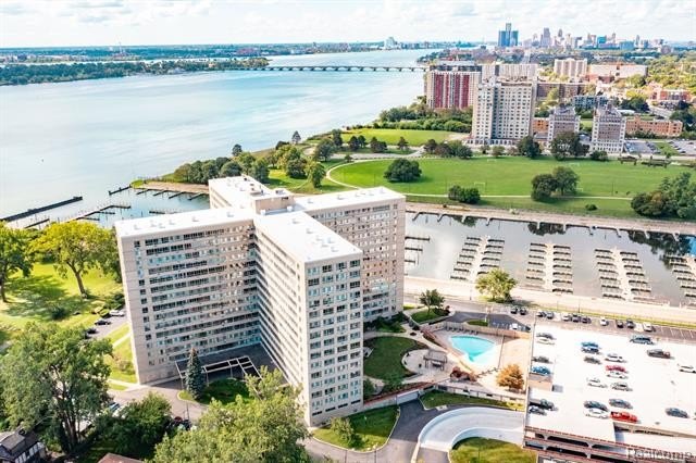 Experience waterfront luxury in this newly renovated 2-bedroom - Beach Condo for sale in Detroit, Michigan on Beachhouse.com