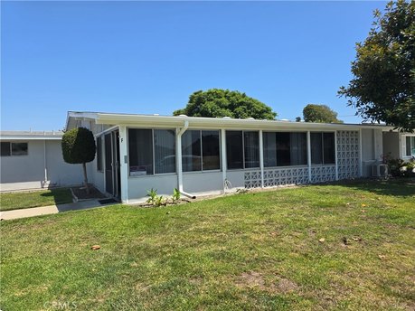 Mutual 3 24F, Carport 45 Space 13. 2 bedroom 1 bath corner unit - Beach Other for sale in Seal Beach, California on Beachhouse.com