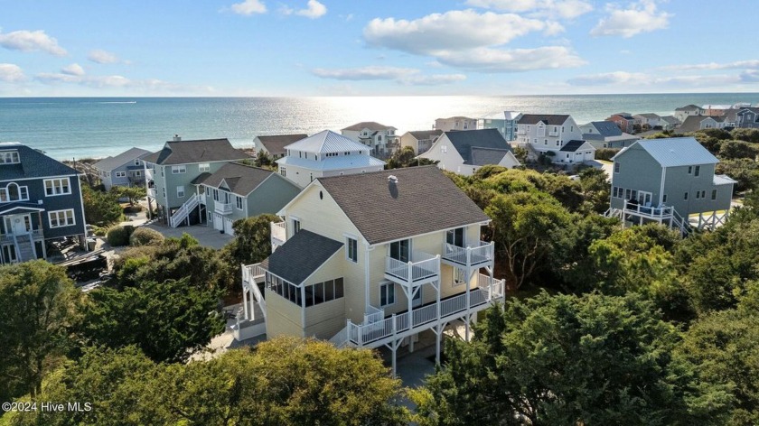 3rd row, ocean view, home with easy beach access that's - Beach Home for sale in Emerald Isle, North Carolina on Beachhouse.com