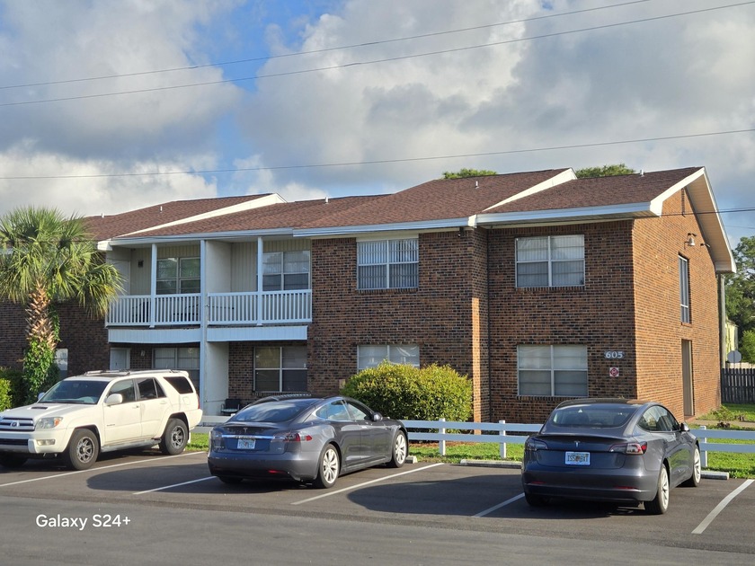 This spacious 2-bedroom, 2-bathroom first-floor condo offers - Beach Condo for sale in Fort Walton Beach, Florida on Beachhouse.com