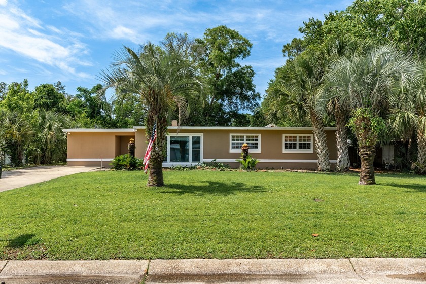 Comfortable and inviting 4-bedroom, 2-bathroom home offering 1 - Beach Home for sale in Fort Walton Beach, Florida on Beachhouse.com