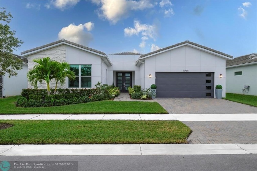 Step in to elegance and luxury living at its finest. This - Beach Home for sale in Port Saint Lucie, Florida on Beachhouse.com