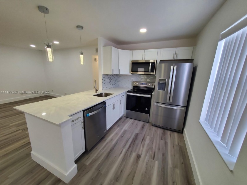 * * LOOK NO FURTHER * * Beautiful Unit Remodel, Kitchen, Baths - Beach Condo for sale in Delray Beach, Florida on Beachhouse.com