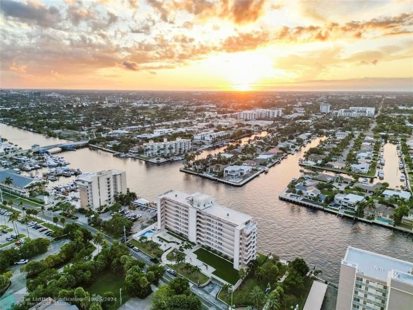 Welcome to the Harbor House. This beautiful 1 bed 1.5 bath home - Beach Condo for sale in Pompano Beach, Florida on Beachhouse.com