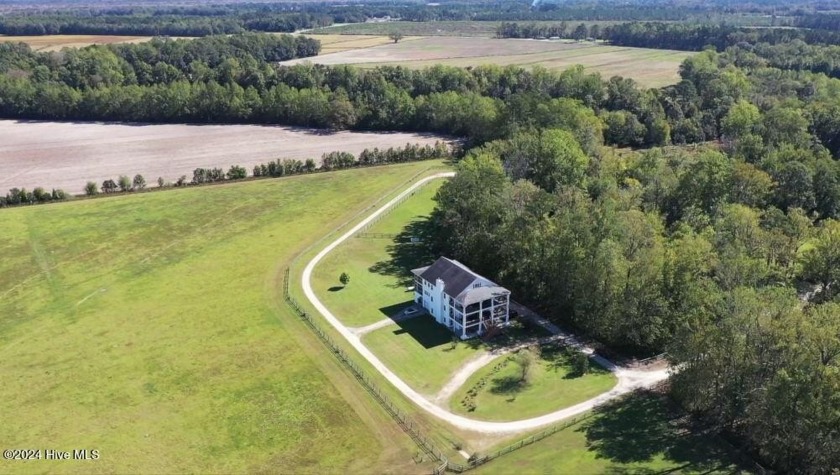 This unique property offers the perfect blend of serene country - Beach Home for sale in New Bern, North Carolina on Beachhouse.com