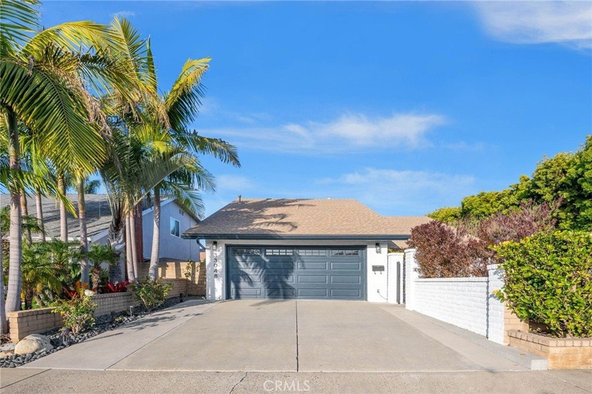 This 5 bedroom, 3 bath home offers a 2 car garage with an - Beach Home for sale in Dana Point, California on Beachhouse.com