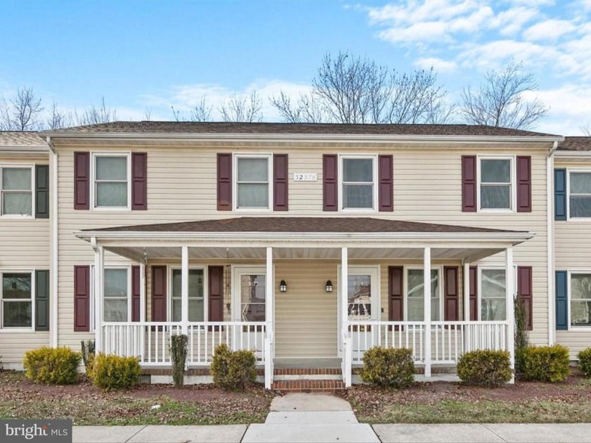 This inviting townhome is being sold partially furnished, with - Beach Condo for sale in Dagsboro, Delaware on Beachhouse.com