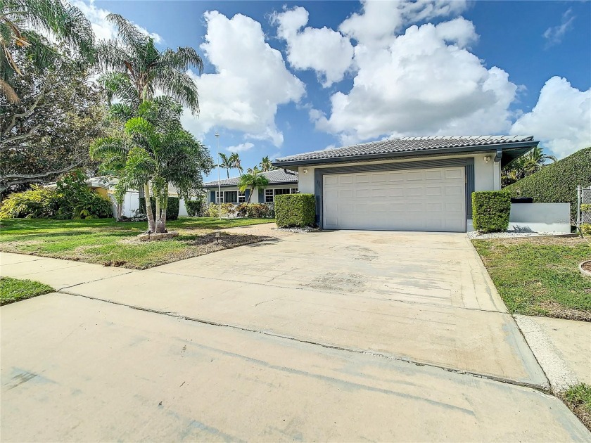 PRICE REDUCTION!!! ** Financial Incentive:25K Incentive. Sellers - Beach Home for sale in Tampa, Florida on Beachhouse.com