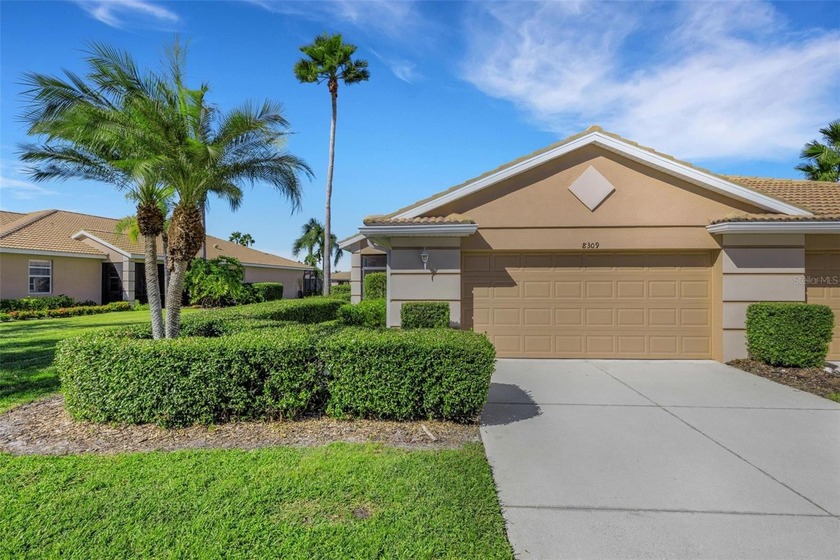 This lovely turnkey furnished maintenance free villa is move-in - Beach Home for sale in Bradenton, Florida on Beachhouse.com