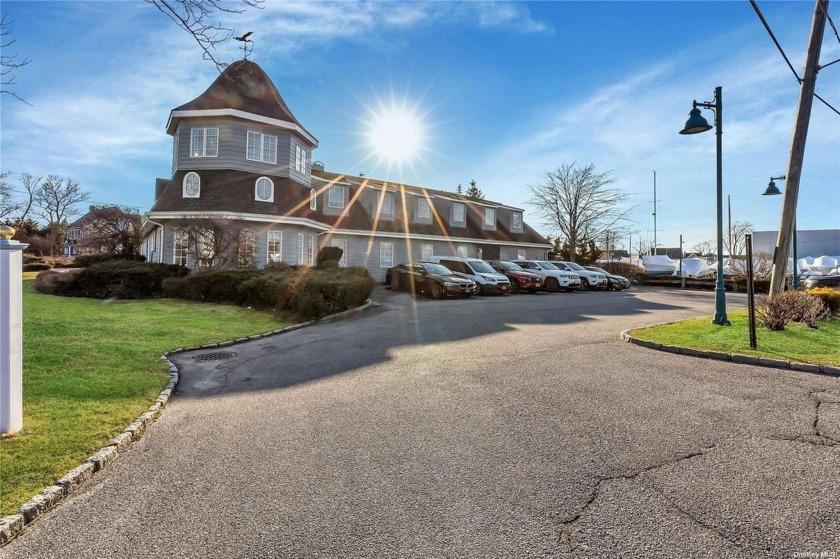 Medical Building, 8651 sq. ft,, lot is 53,667 sf, great parking - Beach Commercial for sale in West Islip, New York on Beachhouse.com