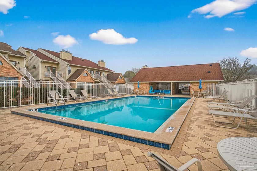 Conveniently located 2 bedroom, 2 bathroom condo in the heart of - Beach Condo for sale in Pensacola, Florida on Beachhouse.com