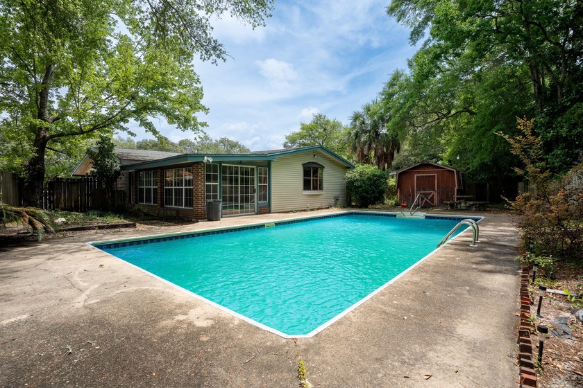 Water heater and HVAC 2025!!! Welcome to your next home-This - Beach Home for sale in Fort Walton Beach, Florida on Beachhouse.com