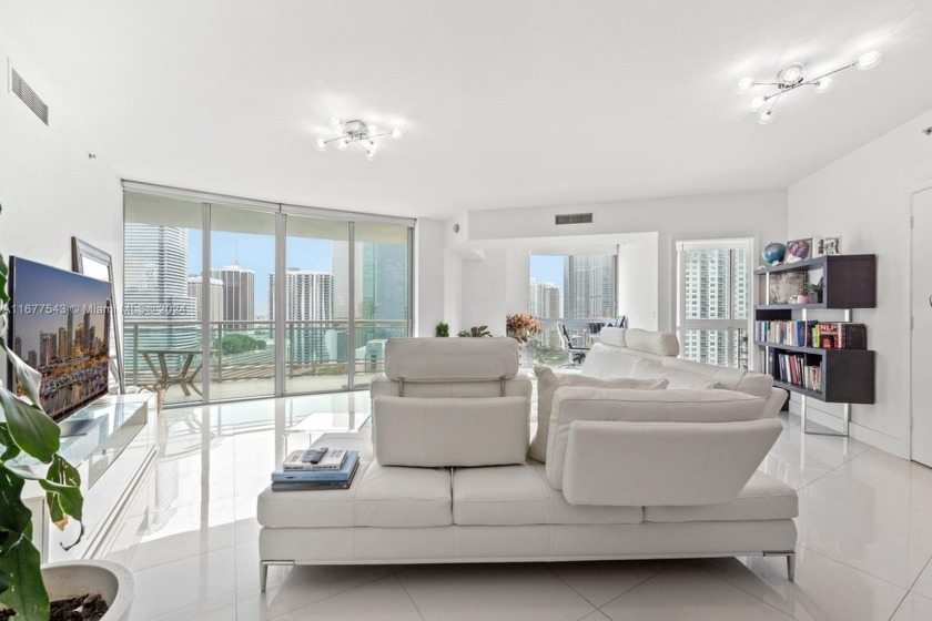 Experience urban luxury in this stunning waterfront condo at The - Beach Condo for sale in Miami, Florida on Beachhouse.com