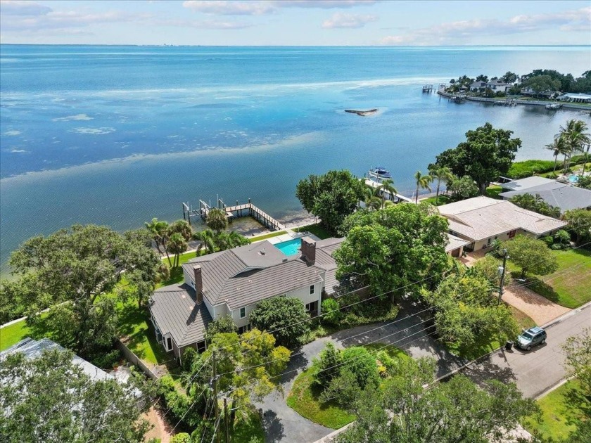 Stunning Panoramic 147 feet of WATERFRONT views, a large private - Beach Home for sale in St. Petersburg, Florida on Beachhouse.com