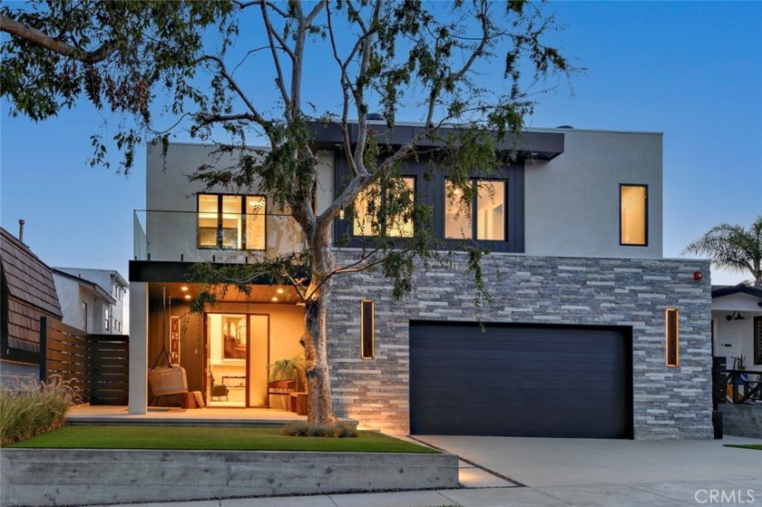 This IS the home you have been waiting for .....A soft modern - Beach Home for sale in Manhattan Beach, California on Beachhouse.com
