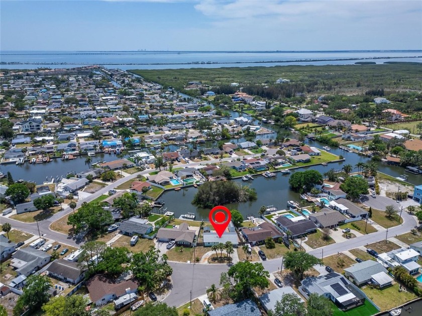 One or more photo(s) has been virtually staged. Welcome to this - Beach Home for sale in Tampa, Florida on Beachhouse.com